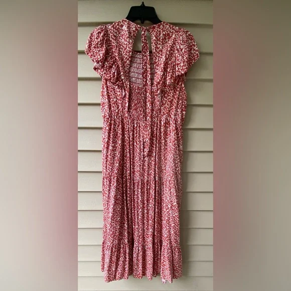 VGUC Old Navy Sz-L(M) Red & White Floral Layers, Ruffled Sleeves, Gathered Chest - Picture 11 of 16